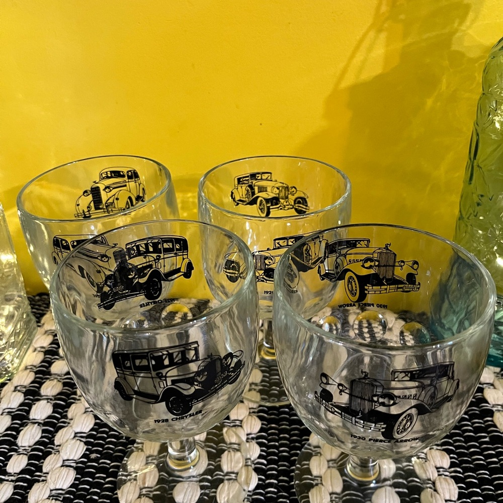Set of 4 FORD Vintage Car Design Glass Goblets - Set of 4 - Picture 8 of 10